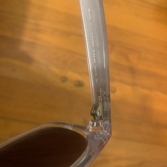 New Wayfarer Rayban Sunglasses - Picture 3 of 4